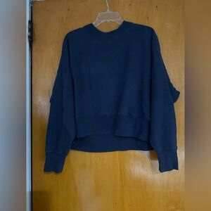 Abercrombie Wedge Sweatshirt in Navy!